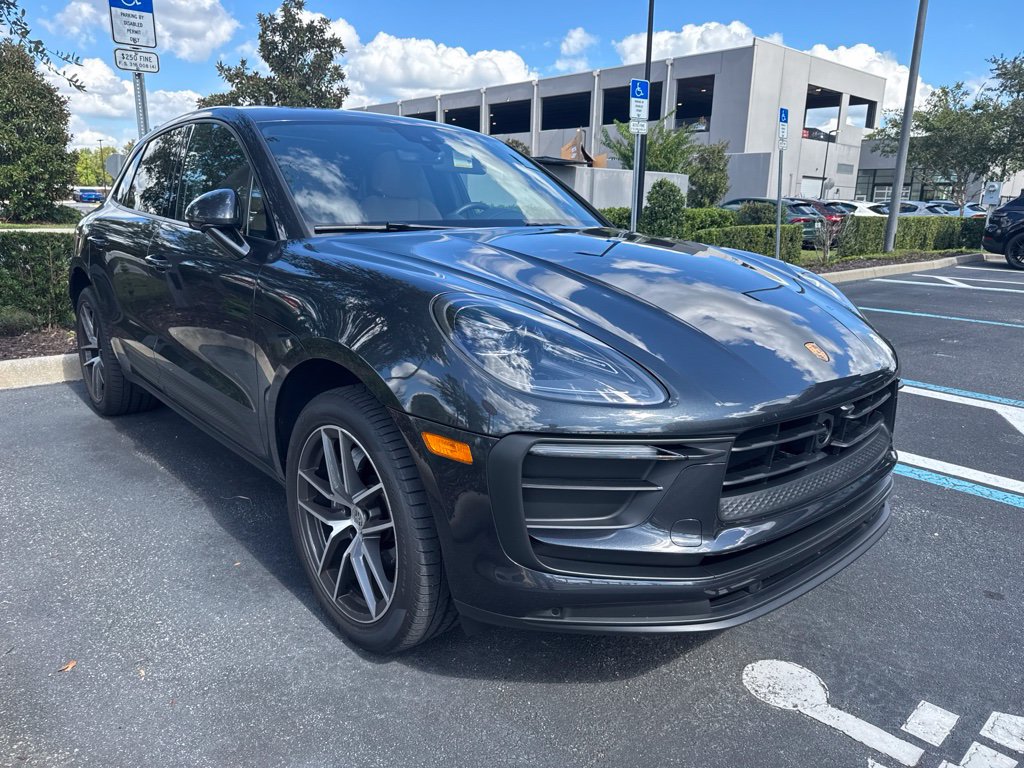 Certified 2026 Porsche Macan AWD/4WD image 5