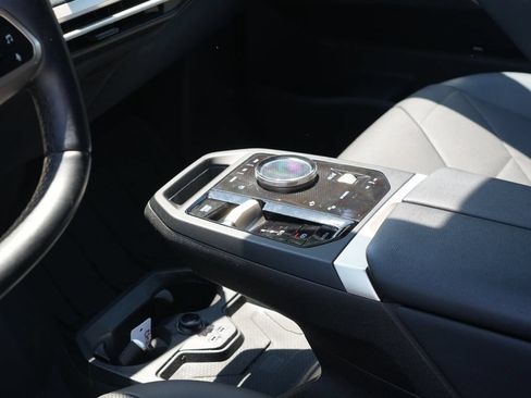 Used 2024 BMW iX xDrive50 w/ Sport Package AWD/4WD image 10