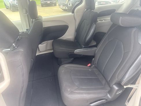 Used 2024 Chrysler Voyager LX FWD image 14