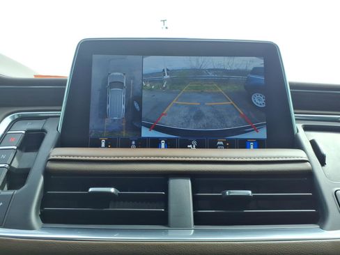 Used 2021 Chevrolet Tahoe High Country w/ Premium Package image 18