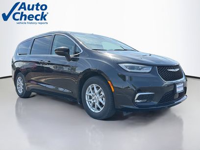 Used 2023 Chrysler Pacifica Touring-L