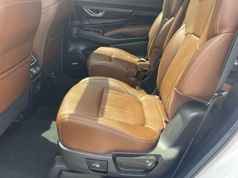 Used 2024 Subaru Ascent Touring AWD/4WD image 9