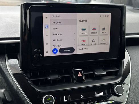 Used 2025 Toyota Corolla LE FWD image 20