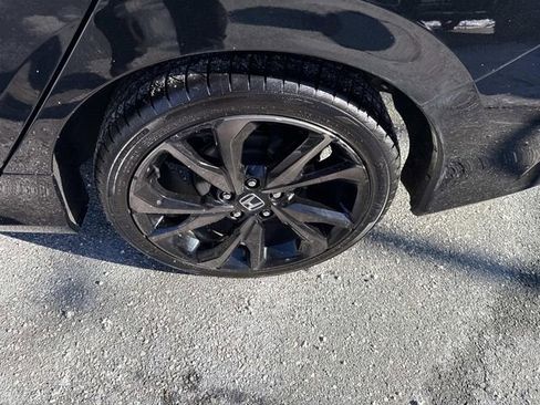 Used 2019 Honda Civic Sport image 15
