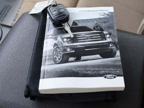 Used 2014 Ford F150 XLT w/ XLT Convenience Package RWD image 11