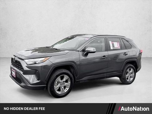 Used 2025 Toyota RAV4 XLE AWD/4WD image 1