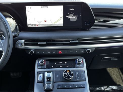 Used 2024 Hyundai Palisade Calligraphy image 15