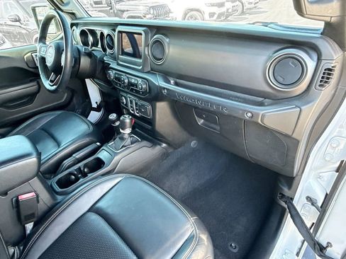 Used 2021 Jeep Wrangler Sport AWD/4WD image 33