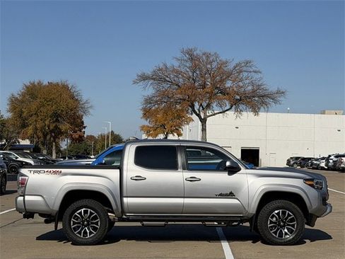 Certified 2021 Toyota Tacoma TRD Sport image 3