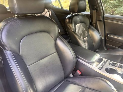 Used 2022 Kia Stinger GT1 image 20