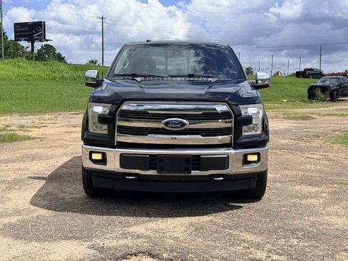 Used 2017 Ford F150 Lariat w/ Equipment Group 502A Luxury AWD/4WD image 8