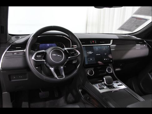 Used 2023 Jaguar F-PACE S AWD/4WD image 6