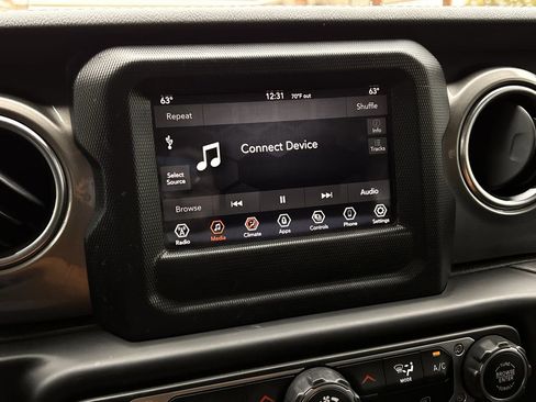 Used 2021 Jeep Wrangler Unlimited Sahara image 19