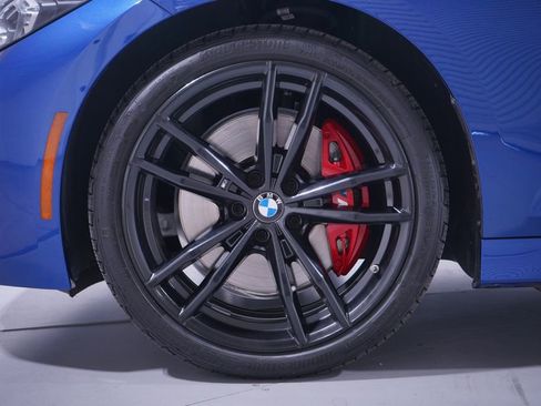 Used 2023 BMW 330i Sedan w/ M Sport Package RWD image 2