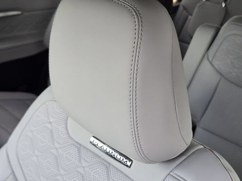 Used 2026 Ford Explorer Platinum w/ LUX Leather Package AWD/4WD image 14