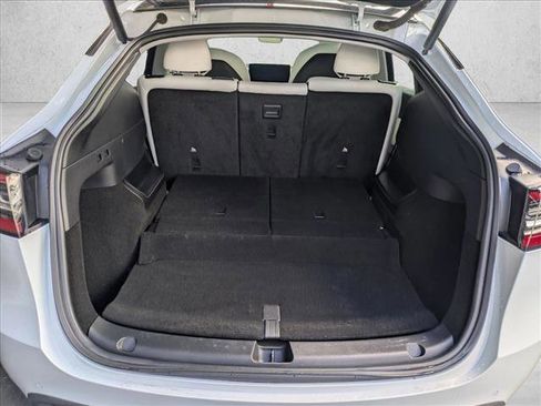 Used 2021 Tesla Model Y Long Range image 6