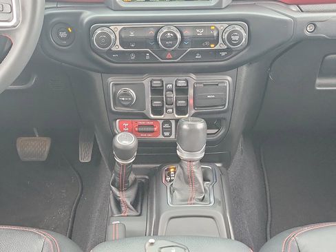 Used 2023 Jeep Gladiator Rubicon w/ LED Lighting Group image 18