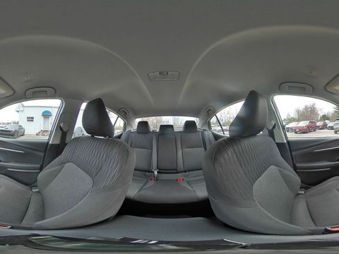 Used 2025 Toyota Camry LE image 40