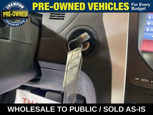 Used 2014 Ford Explorer XLT w/ Equipment Group 202A AWD/4WD image 17