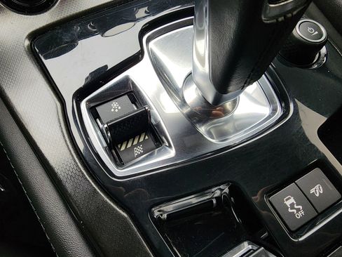 Used 2016 Jaguar F-TYPE Convertible image 27