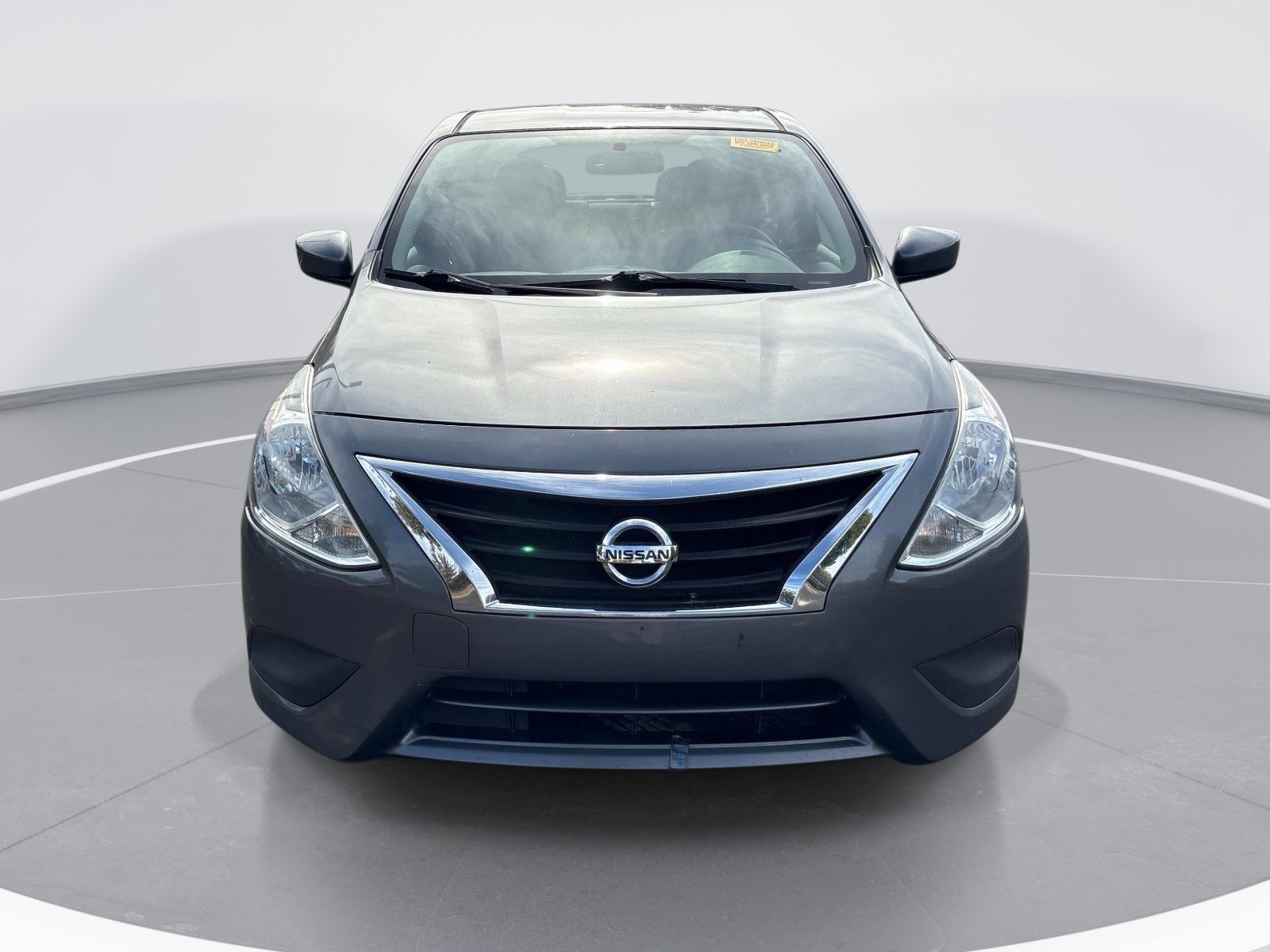 Used 2017 Nissan Versa SV FWD image 2