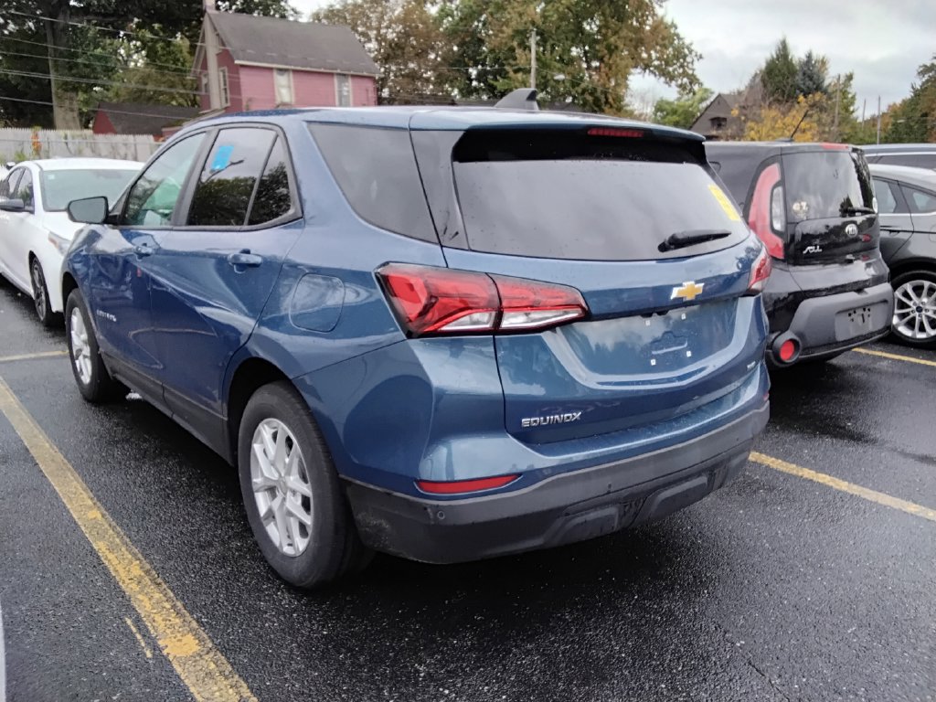 Used 2024 Chevrolet Equinox LS w/ LS Convenience Package AWD/4WD image 6