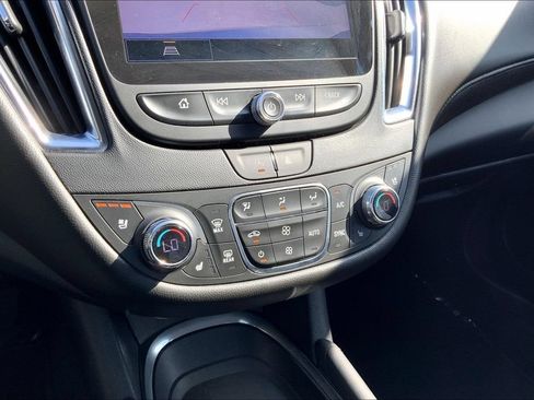 Used 2023 Chevrolet Malibu LT FWD image 30