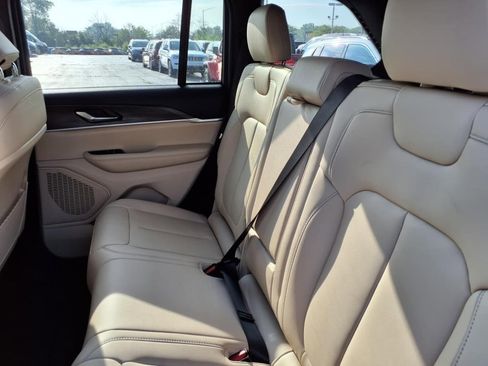 Certified 2024 Jeep Grand Cherokee Limited image 14