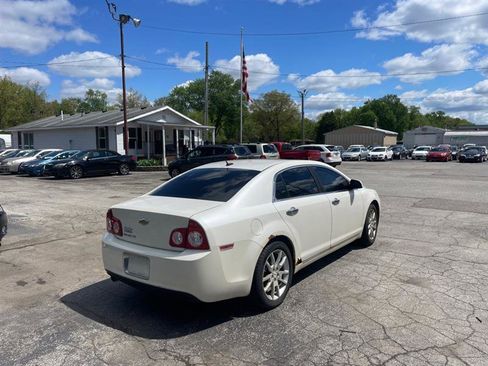 Used 2010 Chevrolet Malibu LTZ FWD image 5