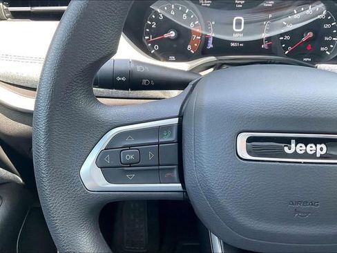 Used 2025 Jeep Compass Sport AWD/4WD image 16