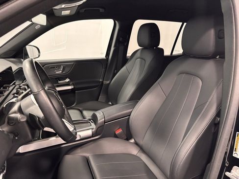Certified 2025 Mercedes-Benz GLB 250 4MATIC image 13