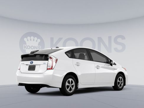 Used 2025 Toyota Prius AWD image 4