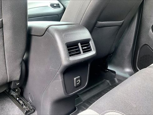Used 2019 Chevrolet Equinox LT AWD/4WD image 36