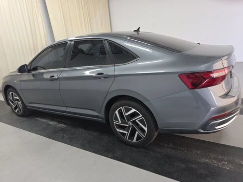 Used 2024 Volkswagen Jetta SEL FWD image 4