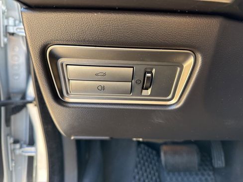 Used 2009 Jaguar XF Luxury image 17