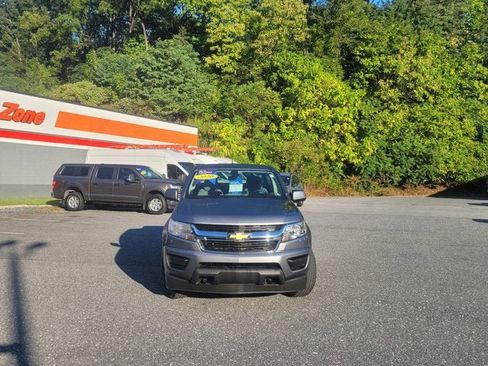 Used 2020 Chevrolet Colorado W/T w/ WT Convenience Package image 2