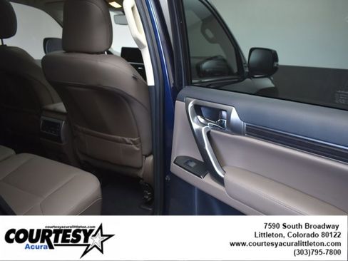 Used 2023 Lexus GX 460 Premium image 26
