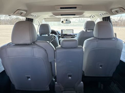 Certified 2026 Toyota Sienna XLE image 20