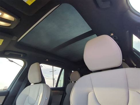 New 2026 Volvo XC90 B5 Plus image 11