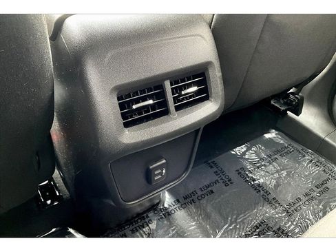 Used 2020 Chevrolet Equinox LT image 10