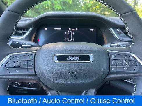 New 2025 Jeep Grand Cherokee L Limited w/ Black Appearance Package image 16