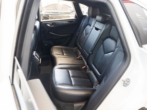 Used 2018 Porsche Macan S AWD/4WD image 28