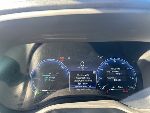 Used 2025 Toyota Sienna XSE image 24