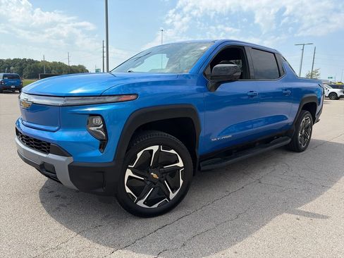 Used 2025 Chevrolet Silverado EV LT w/ LT Premium Package AWD/4WD image 3