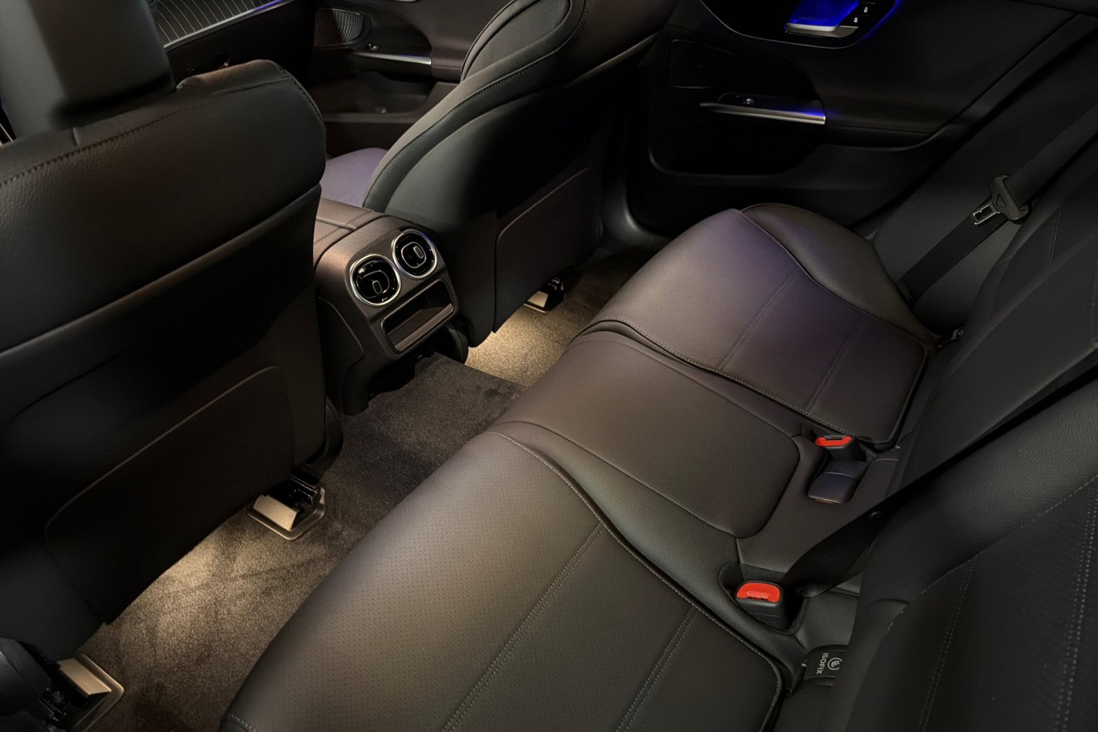 New 2026 Mercedes-Benz C 300 Sedan image 11