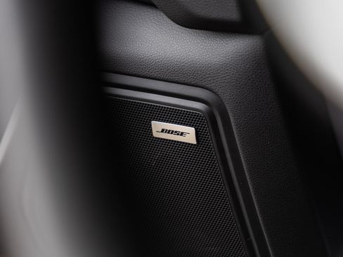 Certified 2026 Porsche Macan AWD/4WD image 24