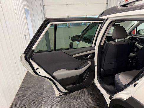 Used 2023 Subaru Outback Premium AWD/4WD image 7