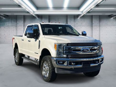 Used 2017 Ford F350 Lariat w/ Chrome Package image 2