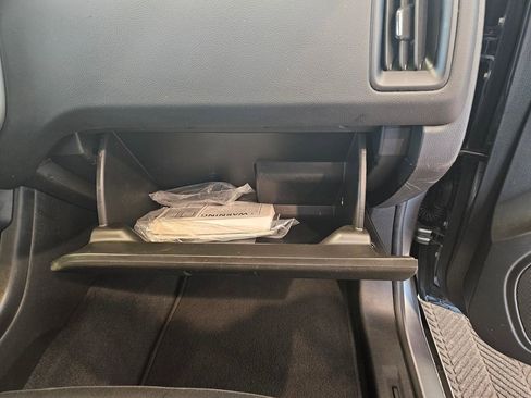 Used 2022 Chevrolet Colorado LT w/ Safety Package image 28