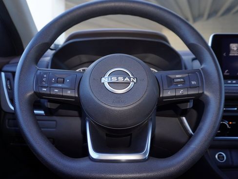 Used 2023 Nissan Rogue S image 20